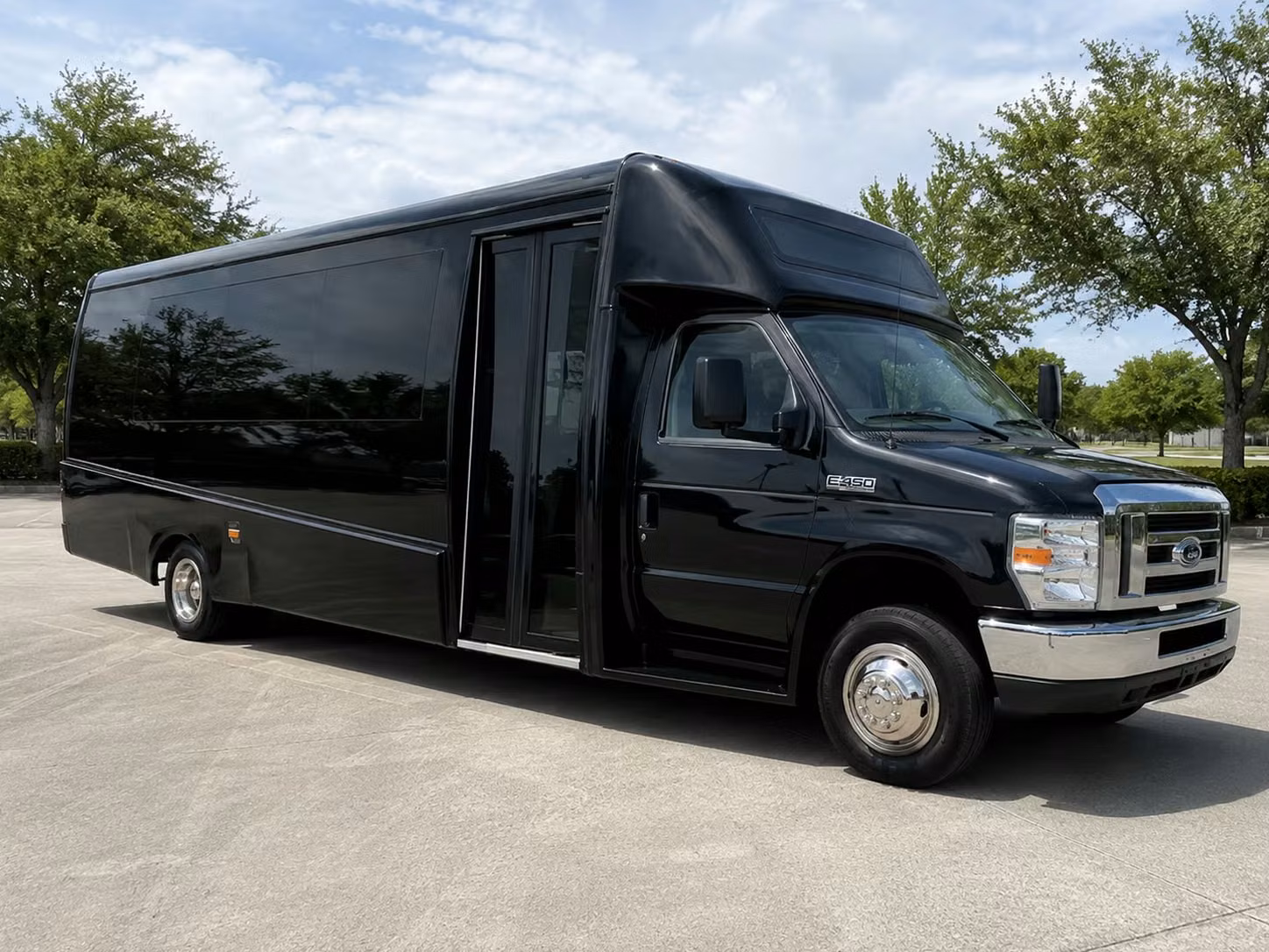 15 passenger minibus