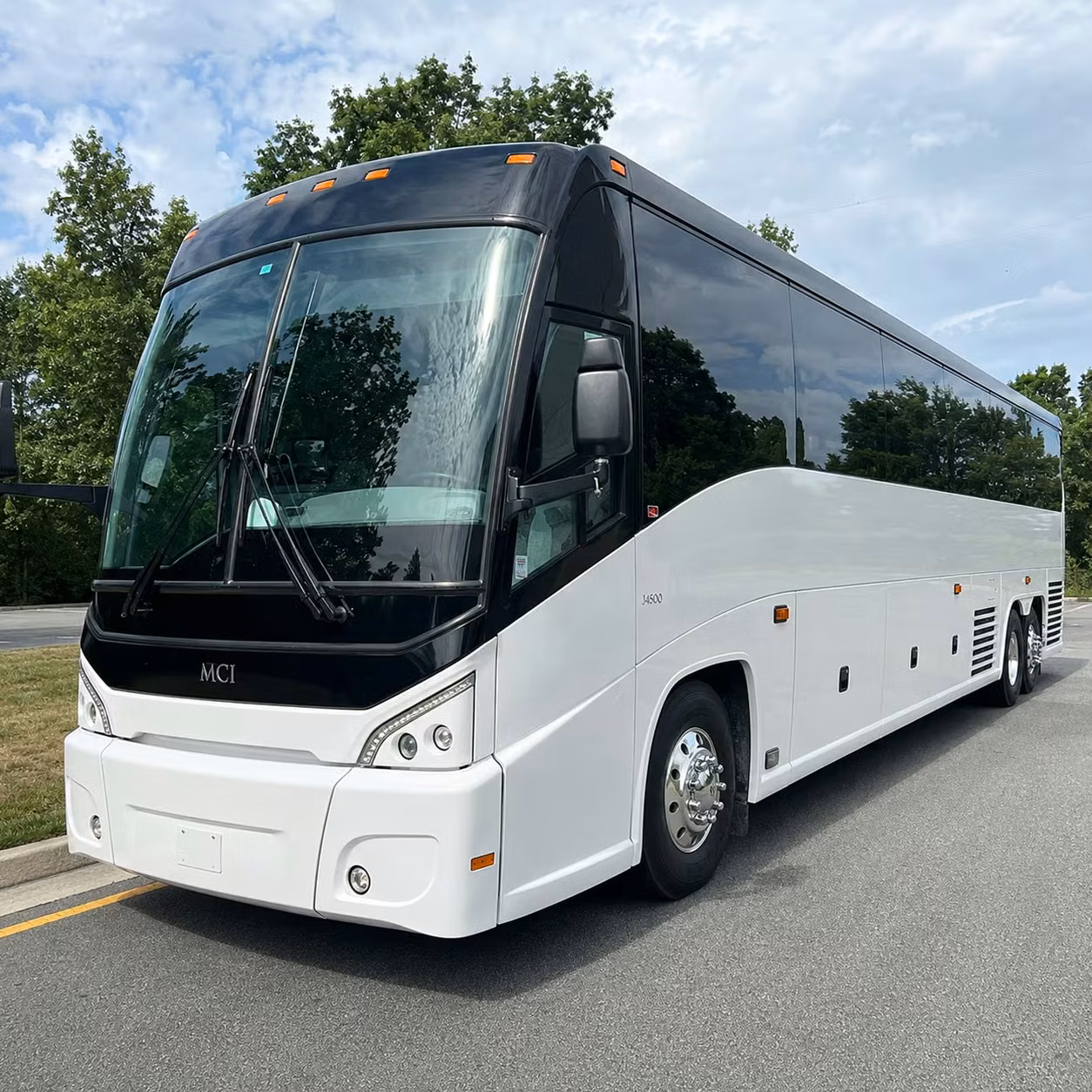 let charterbuslongbeach com handle every detail of your long beach long distance trip