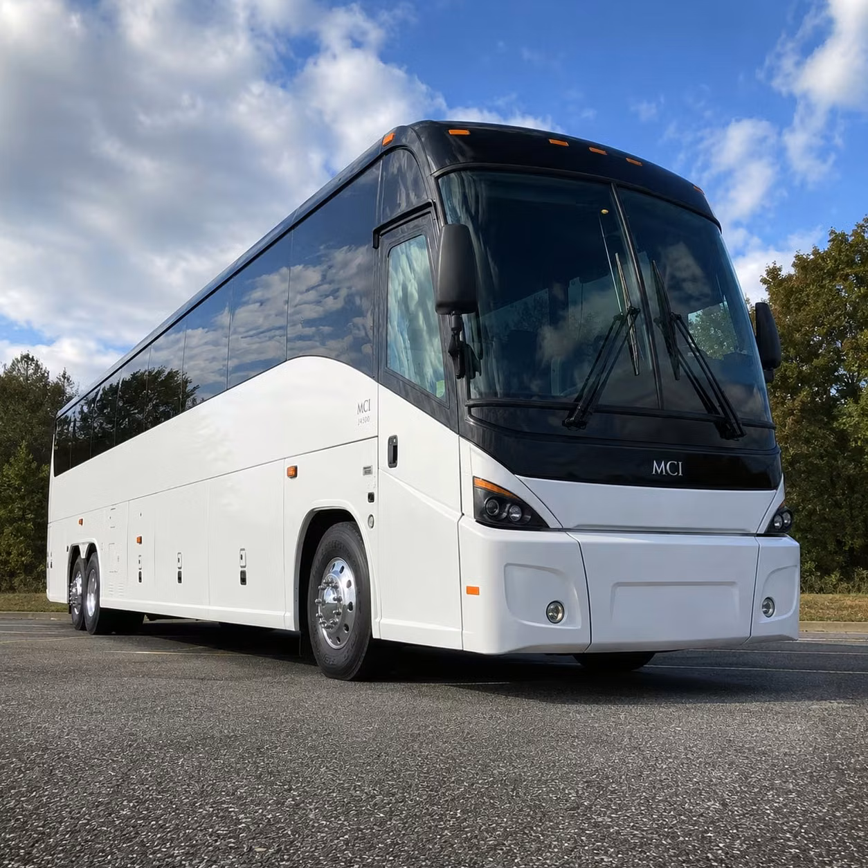 let charterbuslongbeach com handle the logistics of long beach employee transportation while you focus on your business